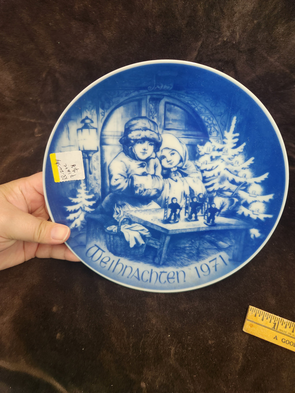 Vintage Cobalt Blue Porcelain Christmas Collector Plate from Bareuther Bavaria Germany, Featuring Two Children
