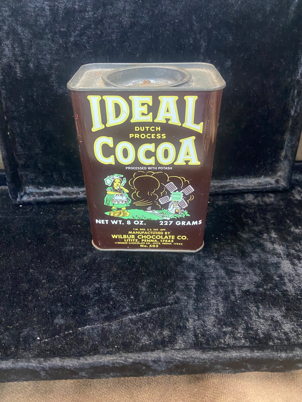 Vintage 8oz Ideal Dutch Process Cocoa Tin Wilbur Chocolate Co.