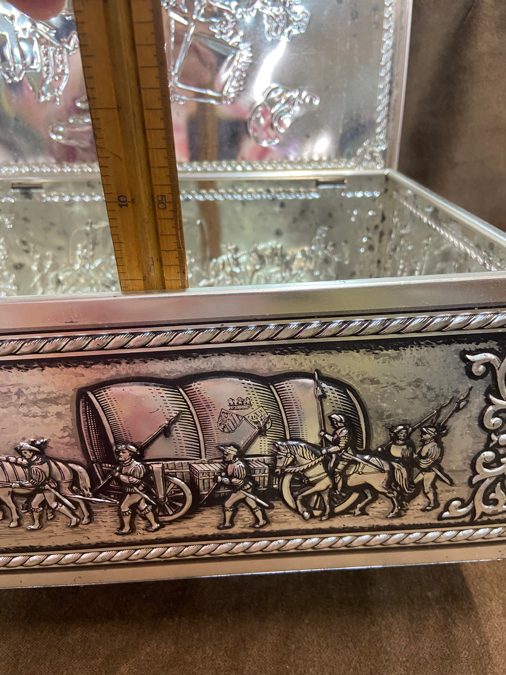 Vintage-German Scholler Metal Tin Box