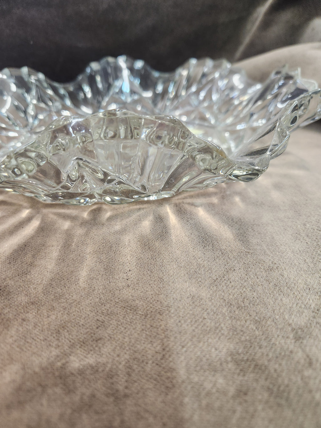 Vintage Federal Clear Glass Serving Bowl in the Pioneer Intaglio Fruit pattern