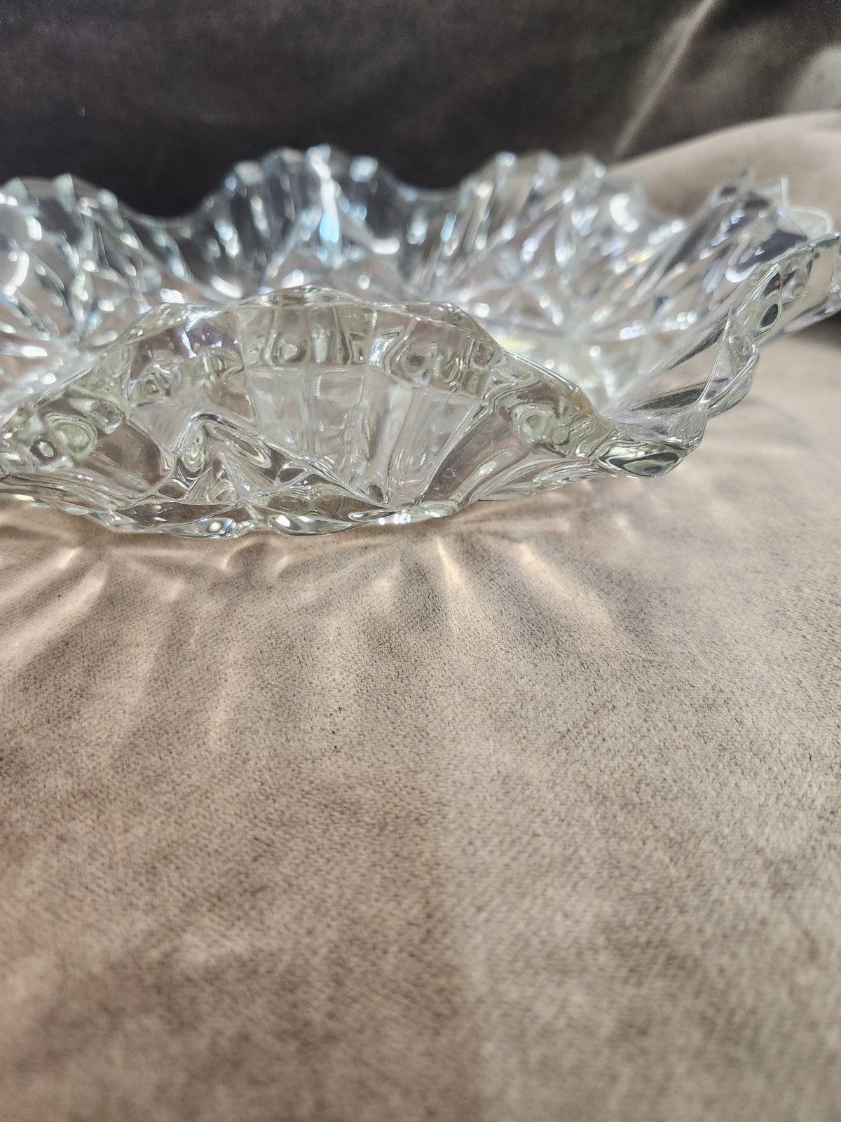 Vintage Federal Clear Glass Serving Bowl in the Pioneer Intaglio Fruit pattern