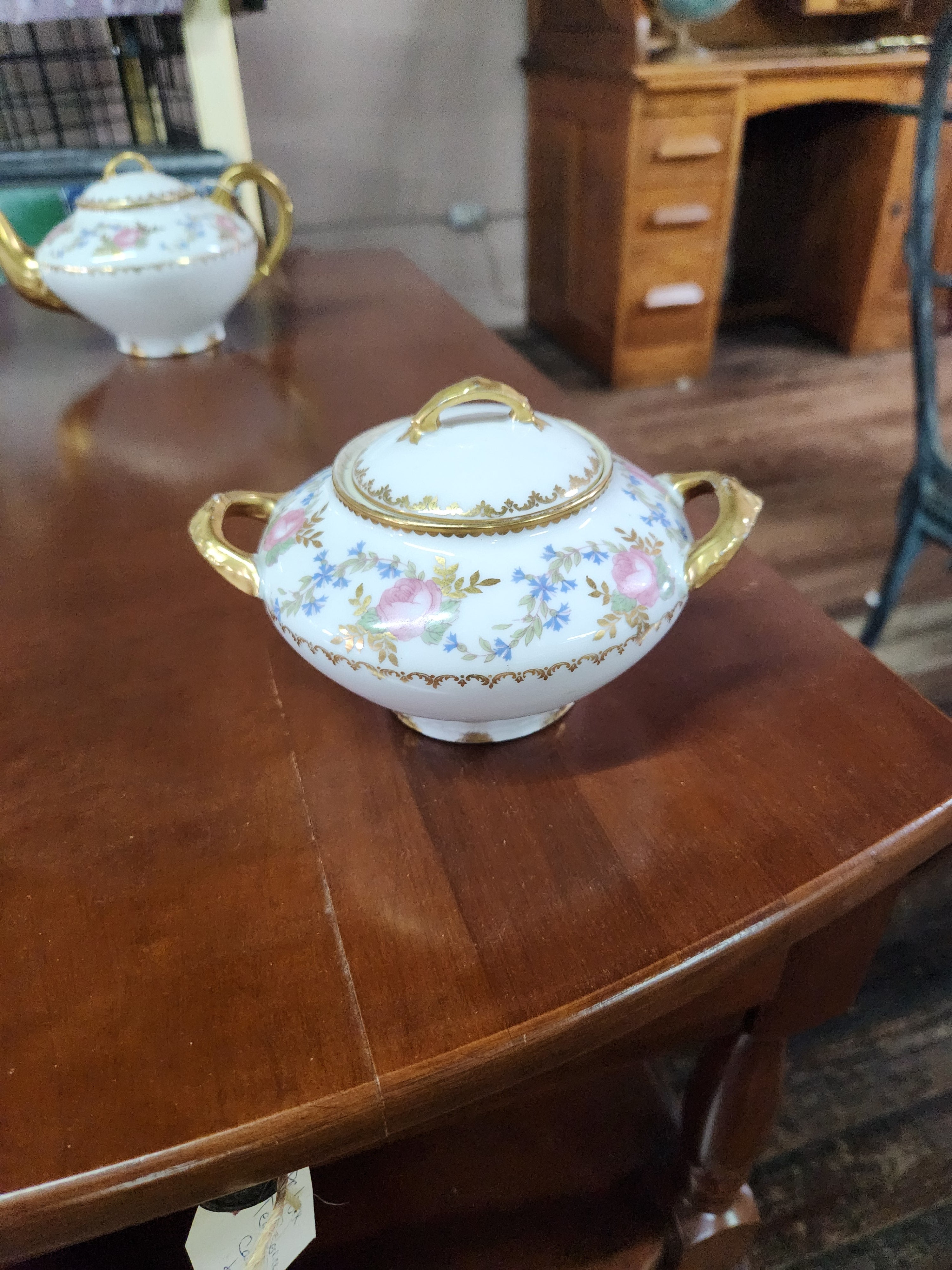 Limoges Teapot with 6 Cups/Saucers and Sugar Bowl/Creamer
