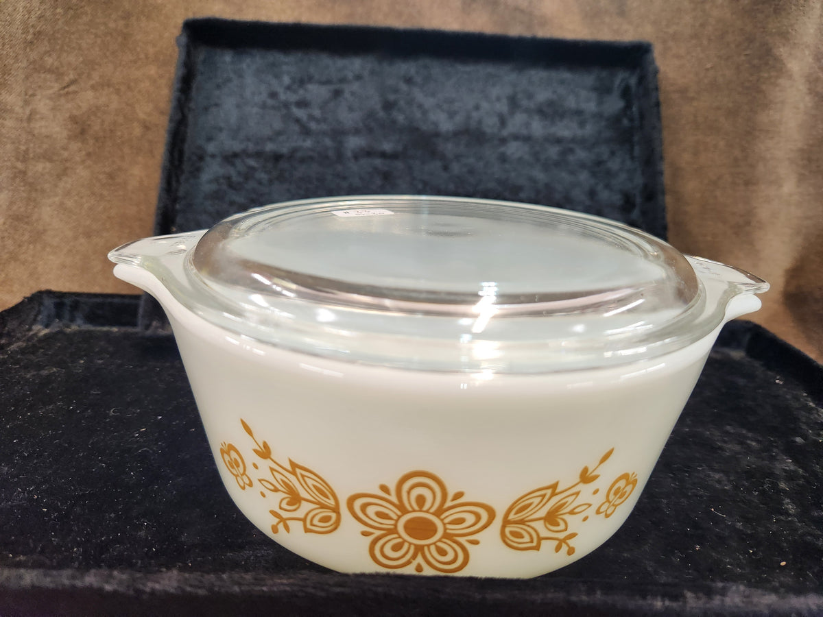 Vintage Pyrex Butterfly Gold Casserole Dish with Lid