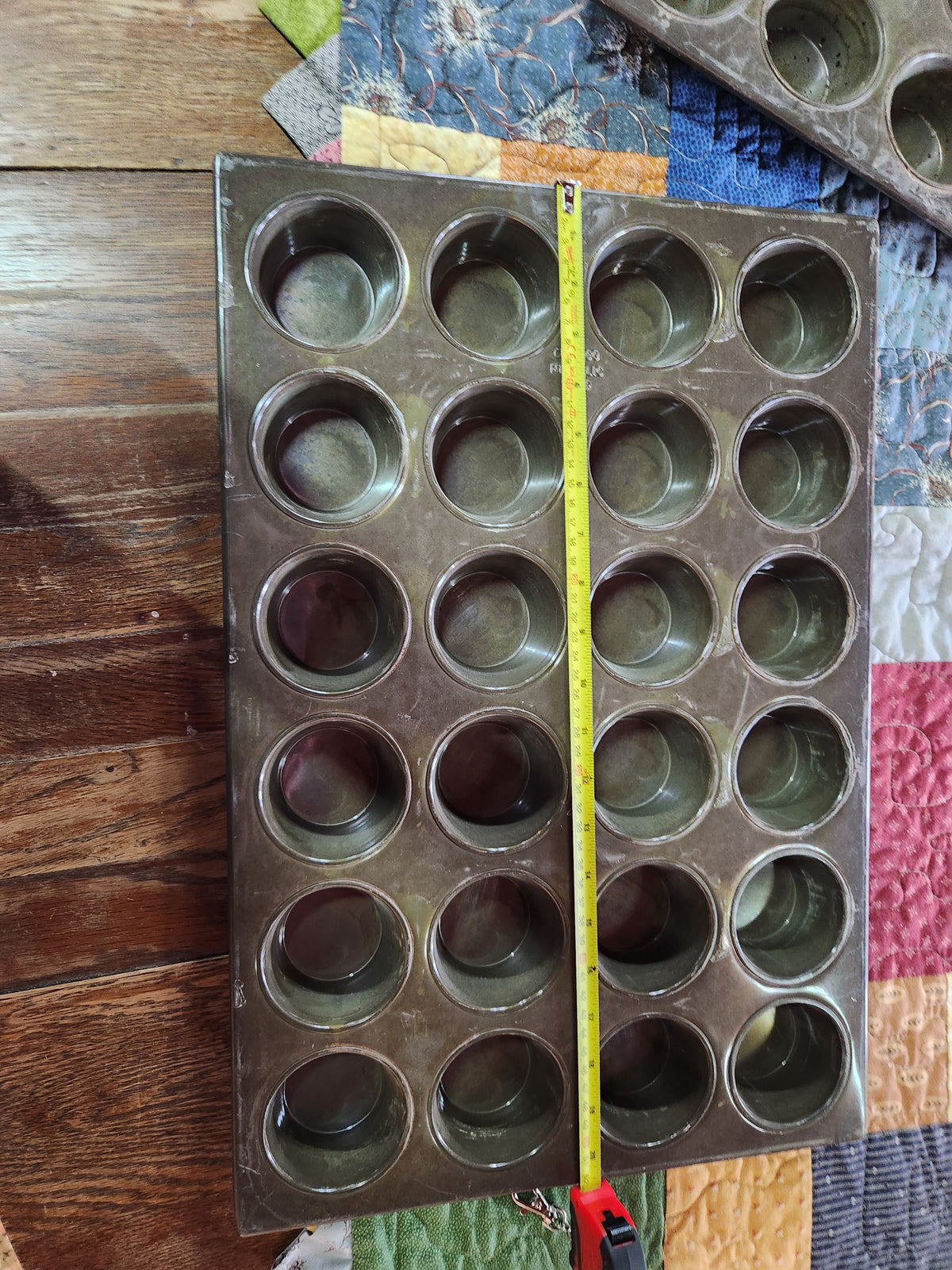 Vintage Metal Baking Pan 24-cup Muffin Tin