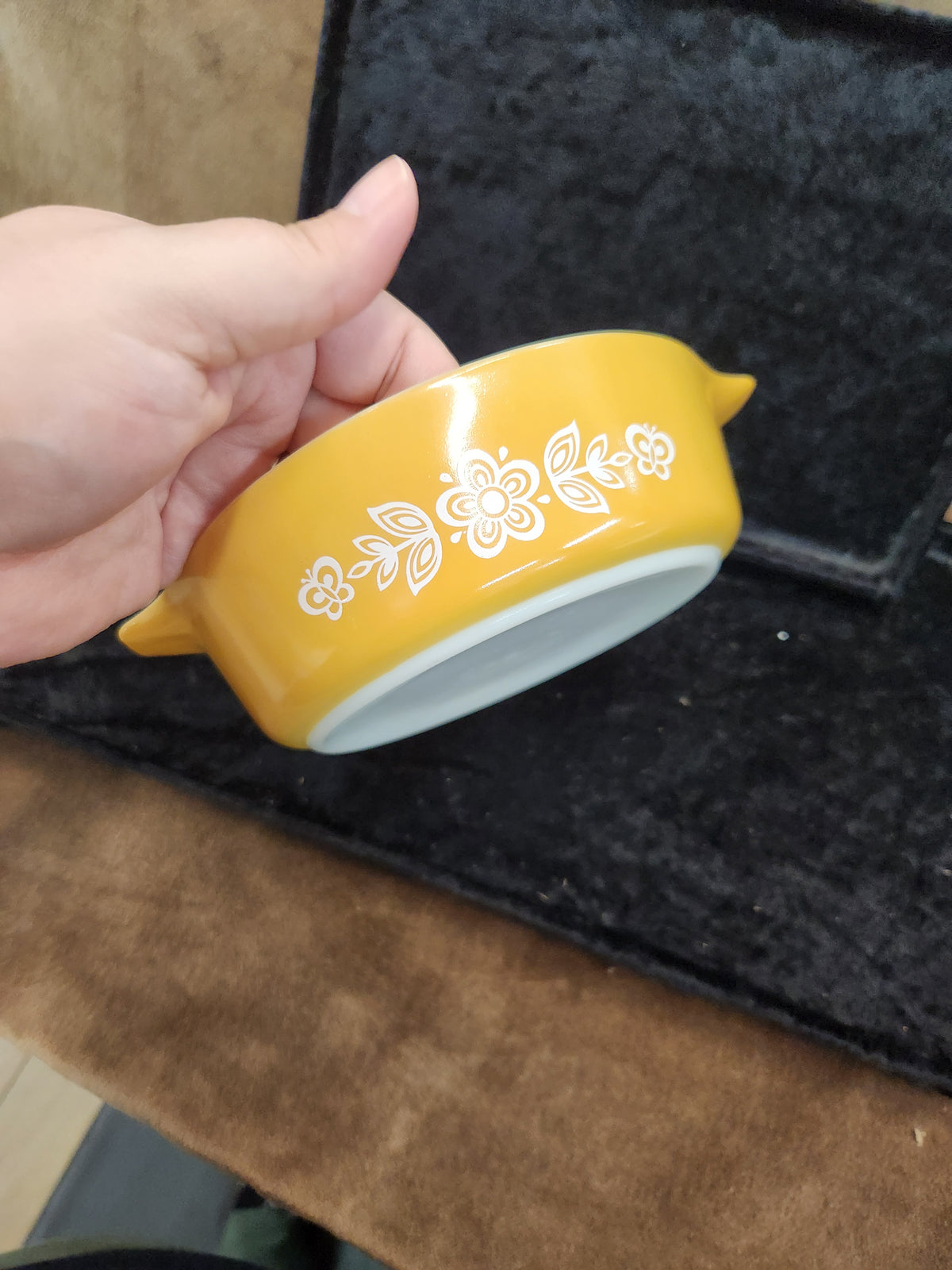 Vintage Pyrex Butterfly Gold Casserole Dish with Lid