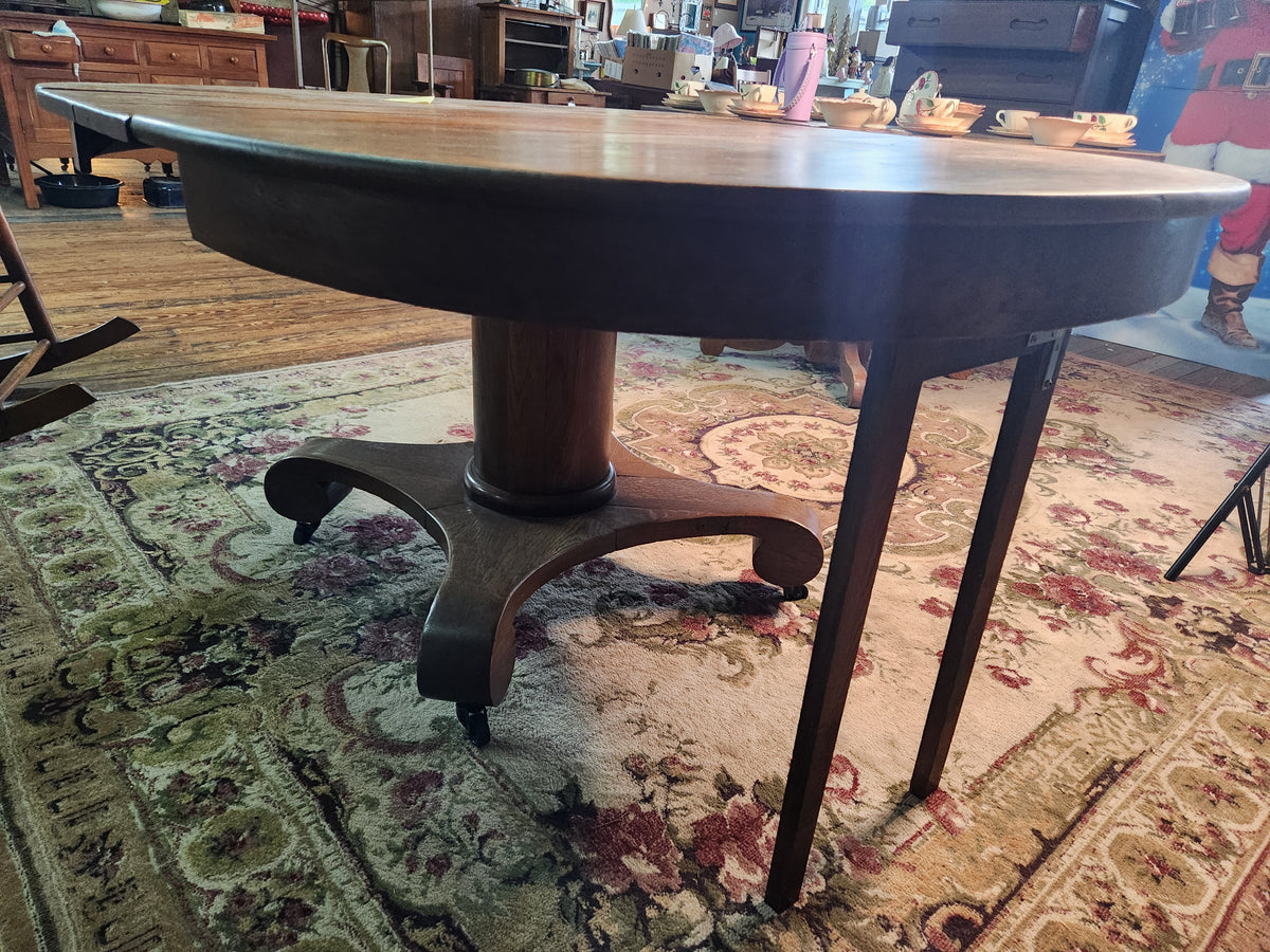 Antique Tiger Oak Expandable Pedestal Dining Table Early 1900s