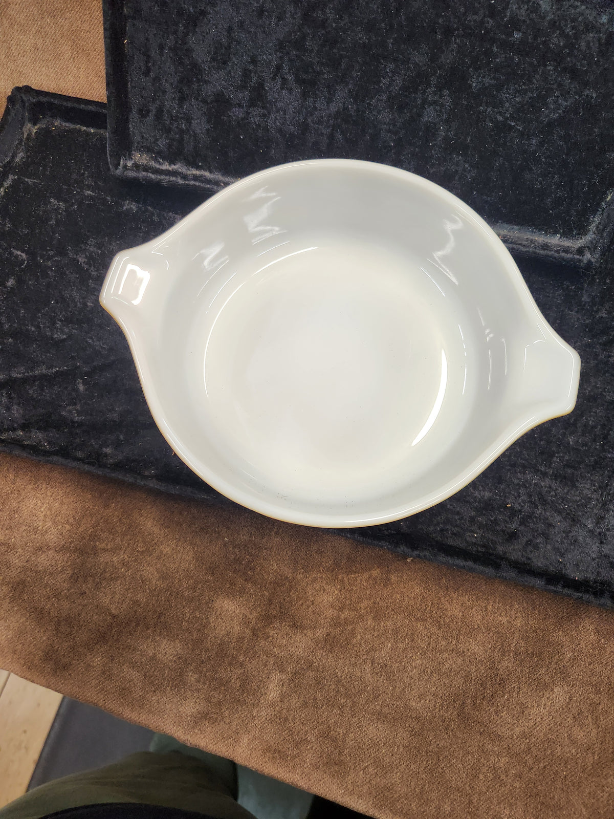 Vintage Pyrex Butterfly Gold Casserole Dish with Lid