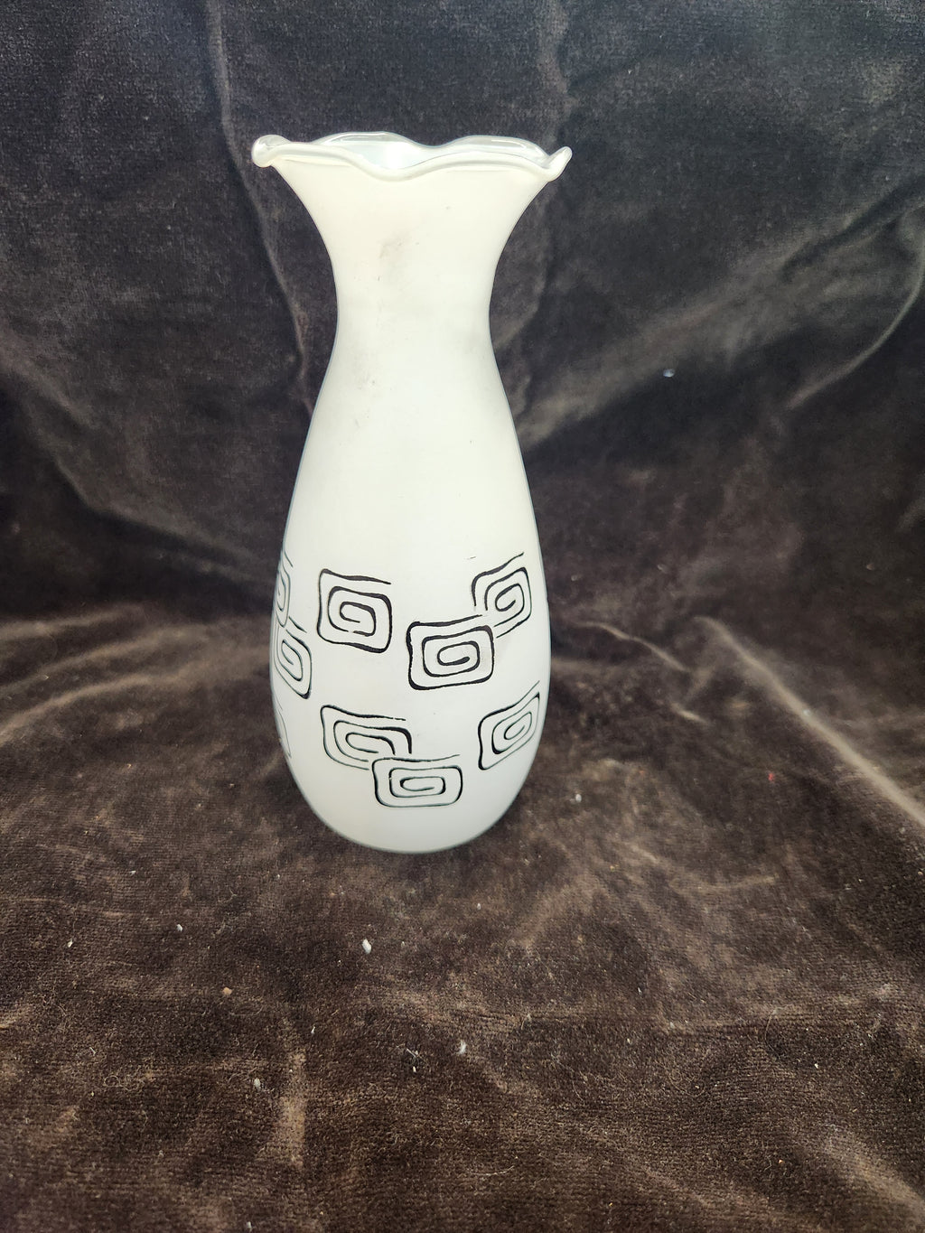 Mid Century Retro Mod Pattern Opaque Glass Vase