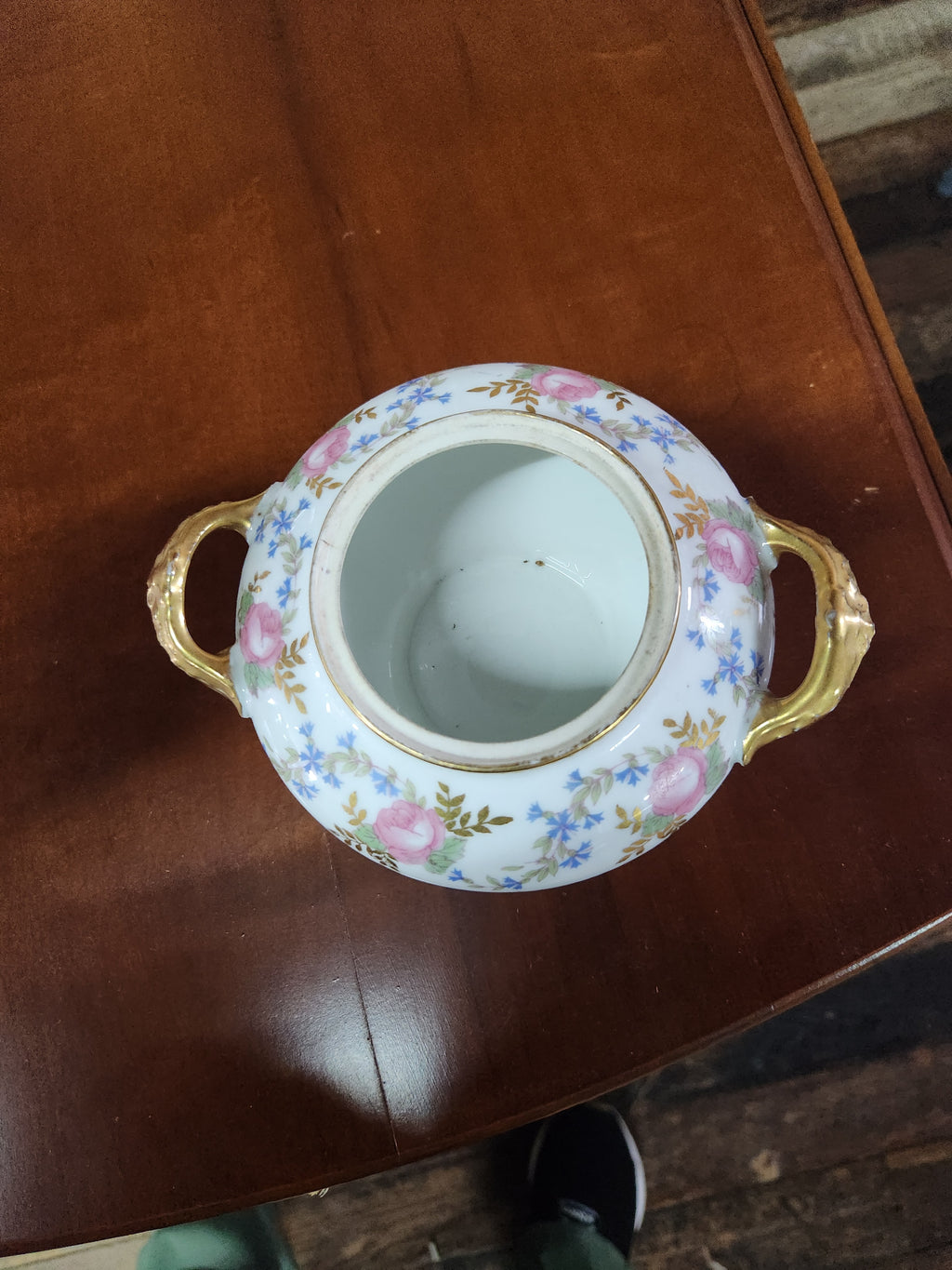 Limoges Teapot with 6 Cups/Saucers and Sugar Bowl/Creamer