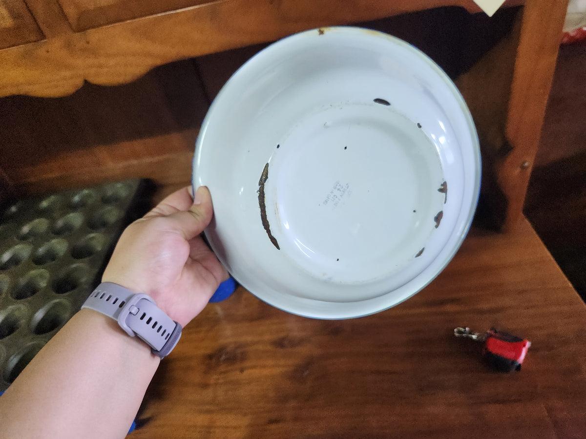 Vintage Chinese Enamelware Bowl