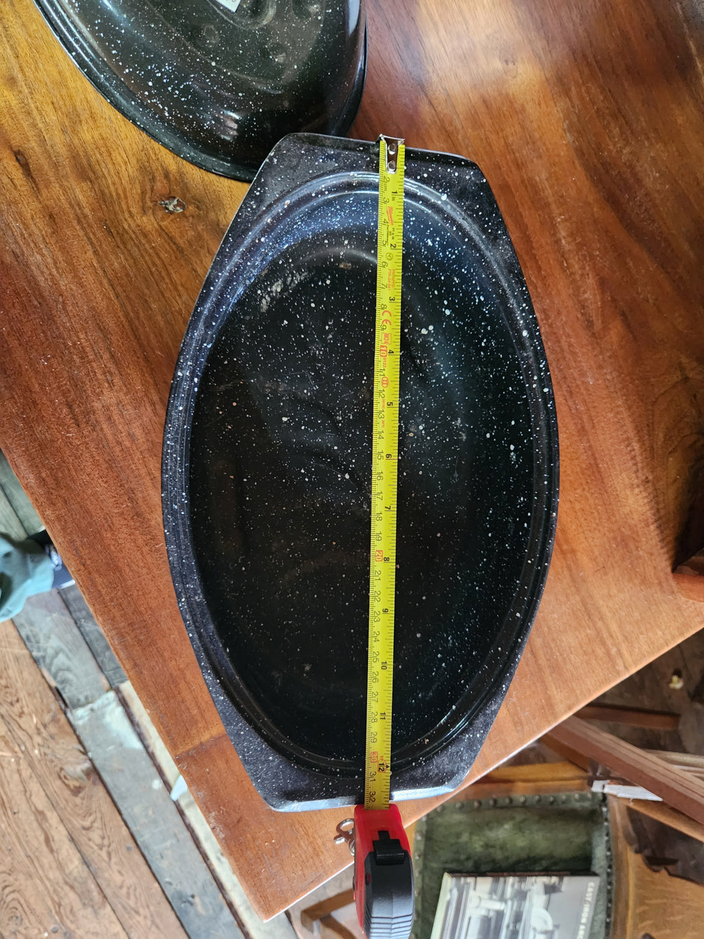 Black-Speckled Enamelware Oval Roasting Pan