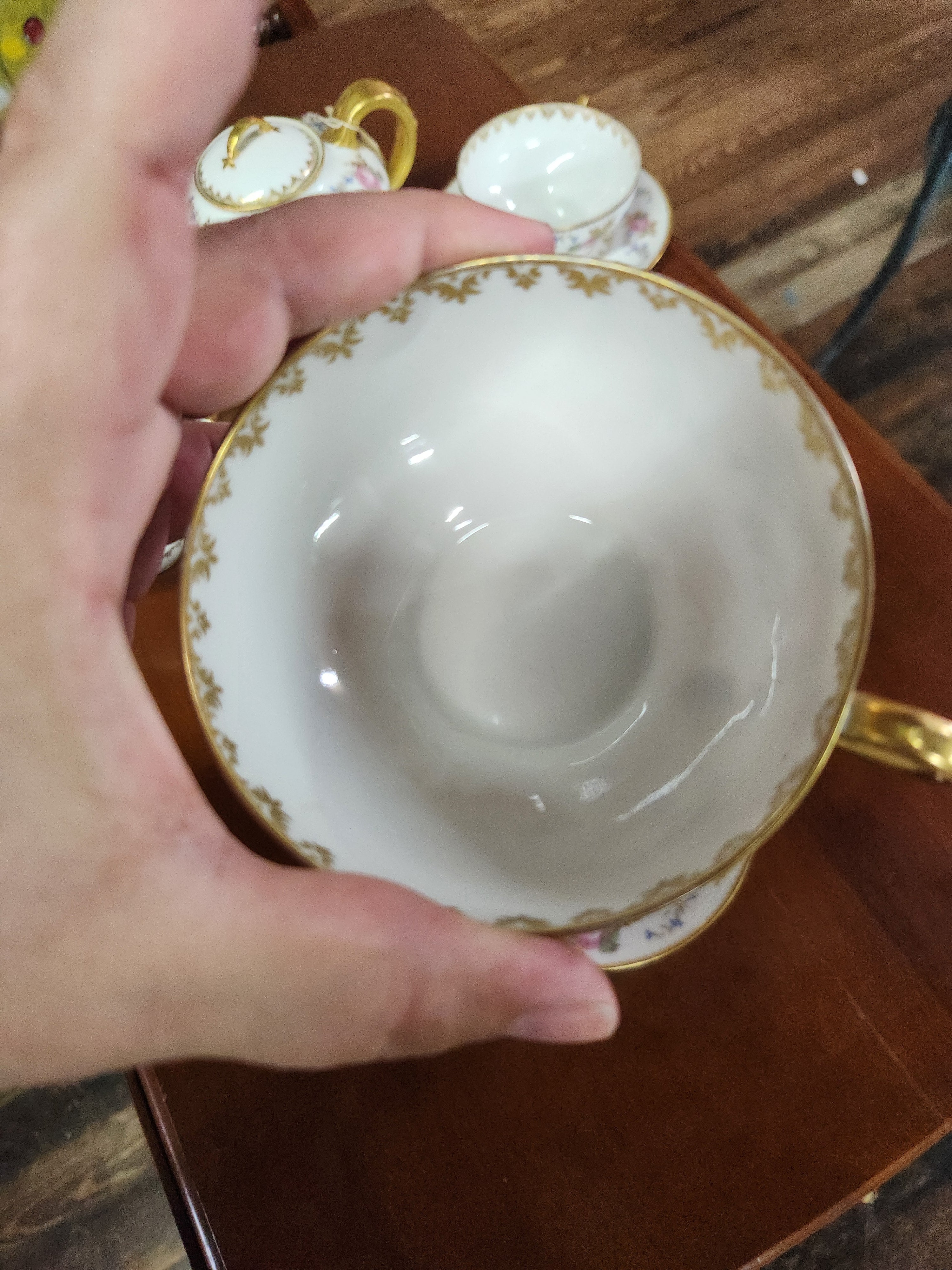 Limoges Teapot with 6 Cups/Saucers and Sugar Bowl/Creamer
