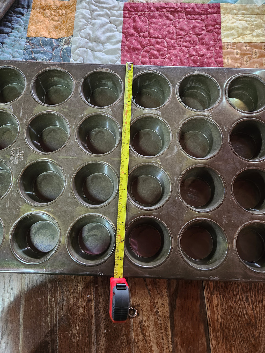 Vintage Metal Baking Pan 24-cup Muffin Tin