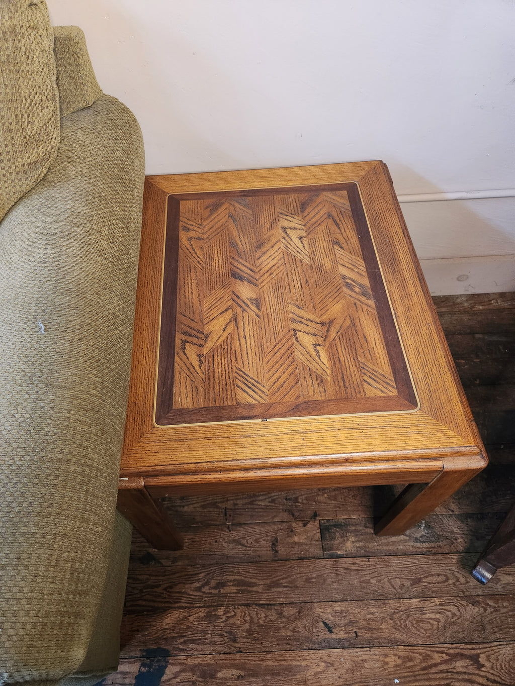 Pair of Vintage Lane Furniture Rustic Americana Square Accent End Table