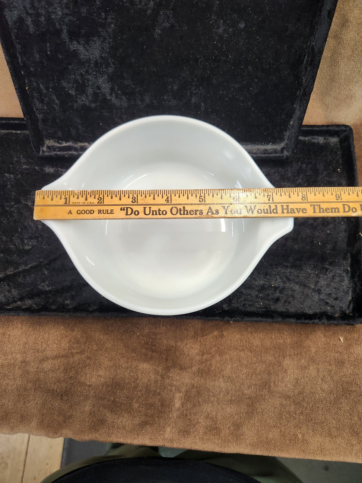 Vintage Pyrex Butterfly Gold Casserole Dish with Lid