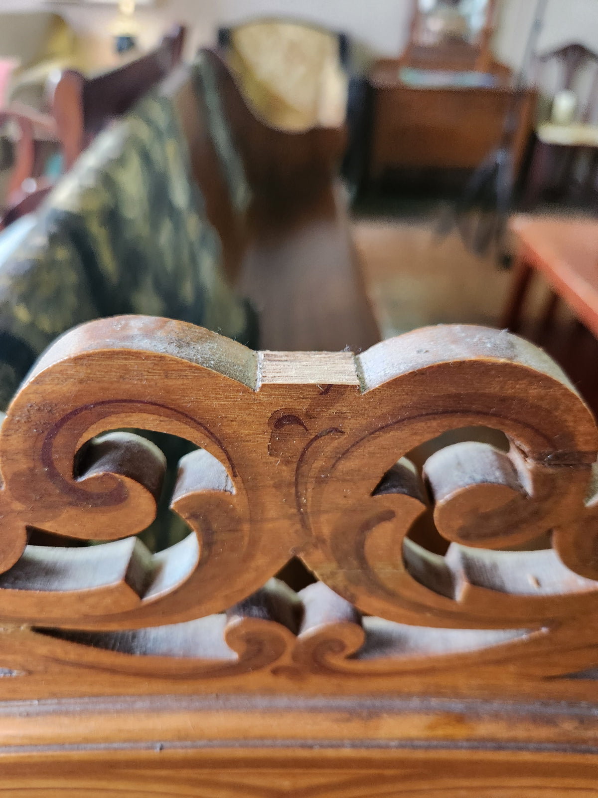 Victorian-style Swivel Dresser Mirror with Built-in Glove Box Base