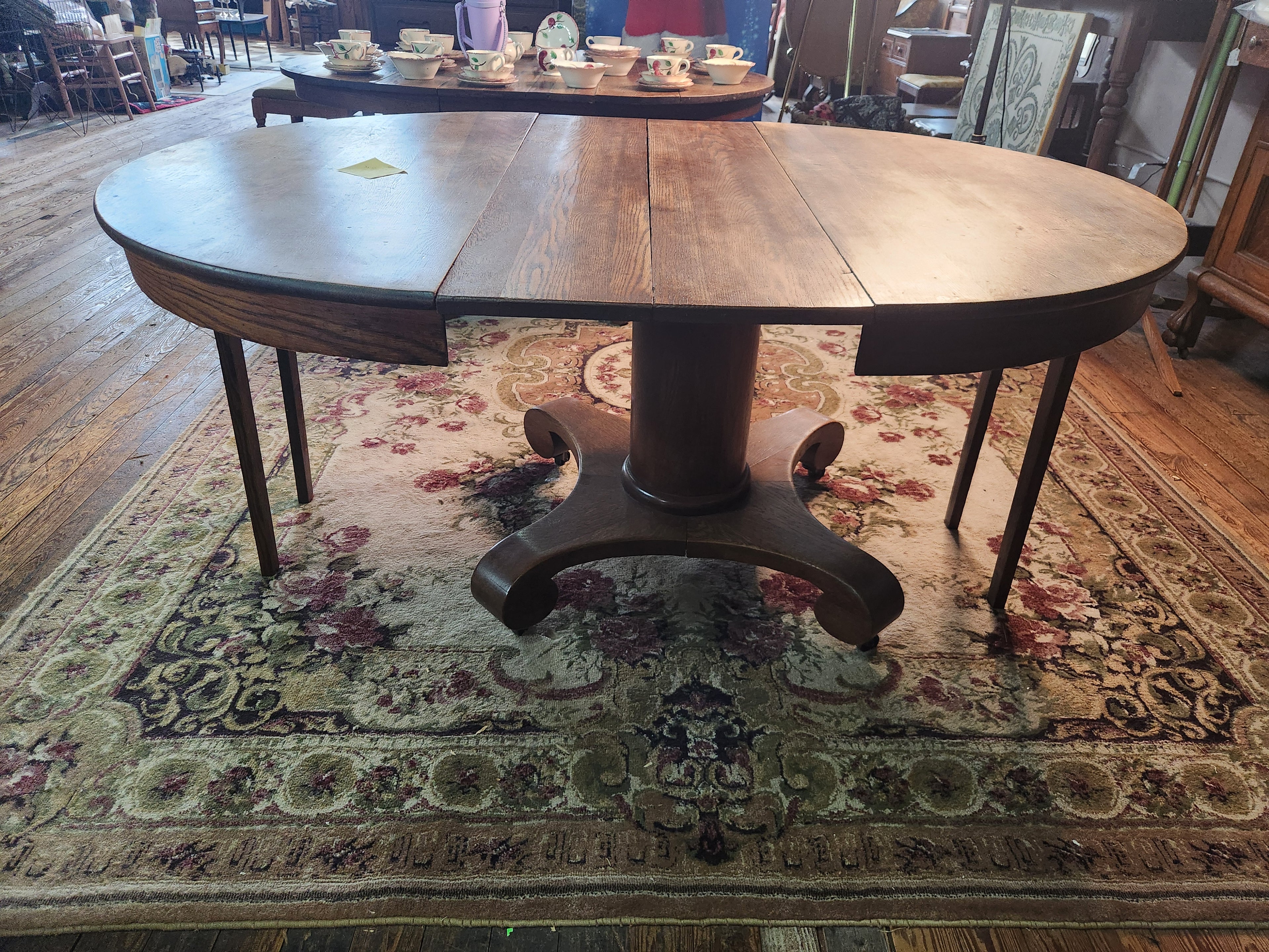 Antique Tiger Oak Expandable Pedestal Dining Table Early 1900s