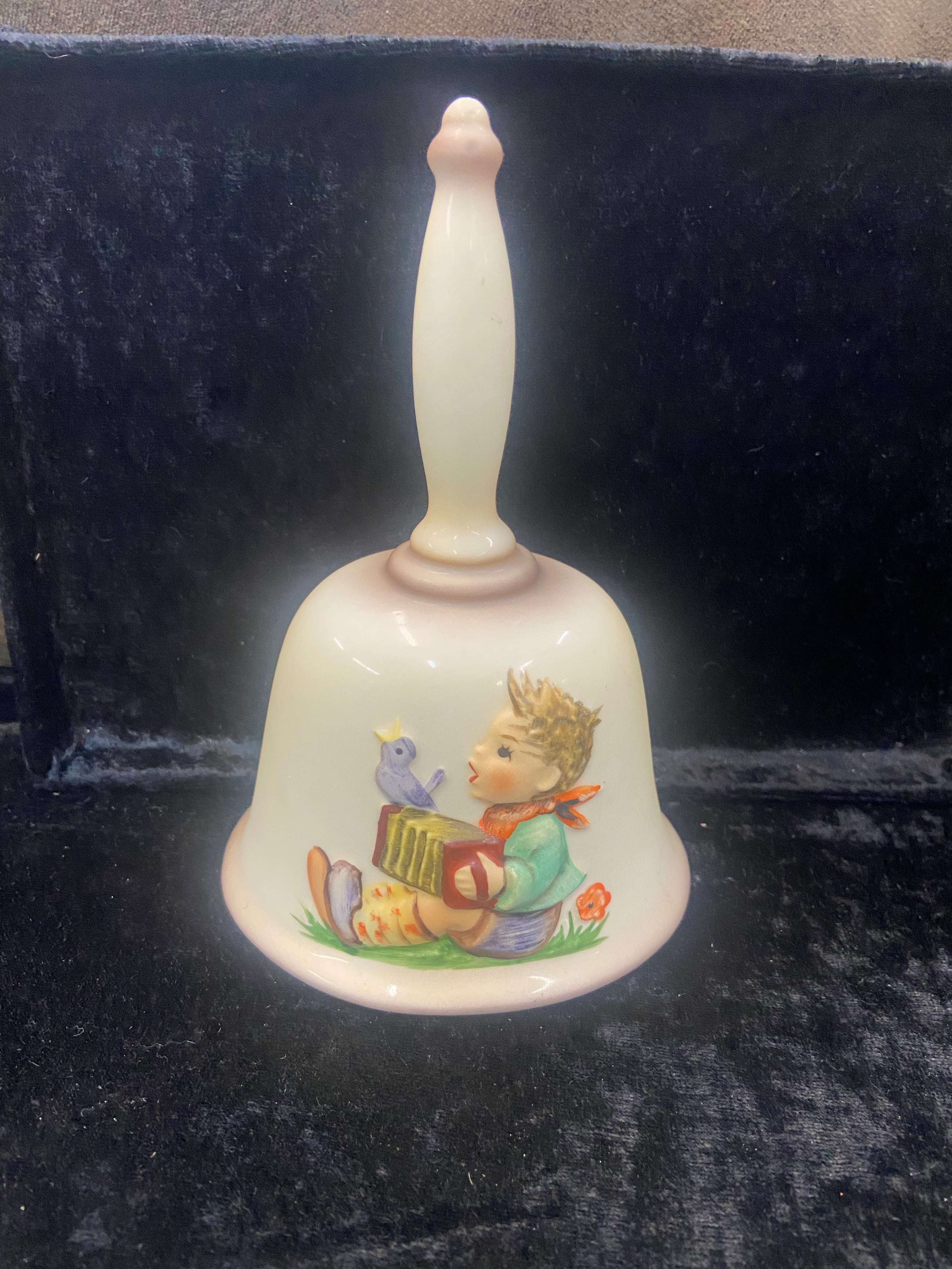VIntage 1978 M.I. Hummel First Edition Annual Bell Goebel West Germany