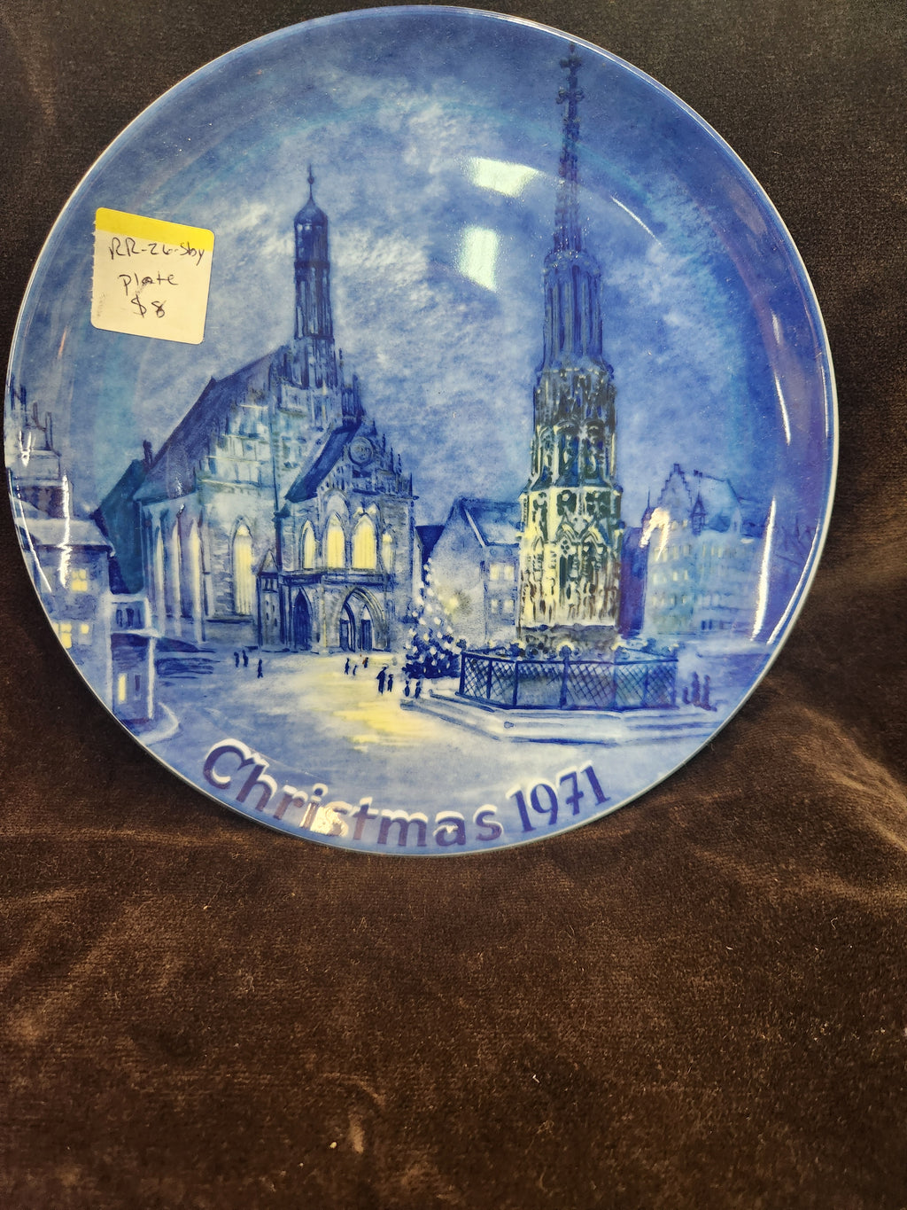Vintage 1971 Blue and White Porcelain Christmas Plate from Eschenbach Bavaria Featuring an Illustration of the Nuremberg Cityscape