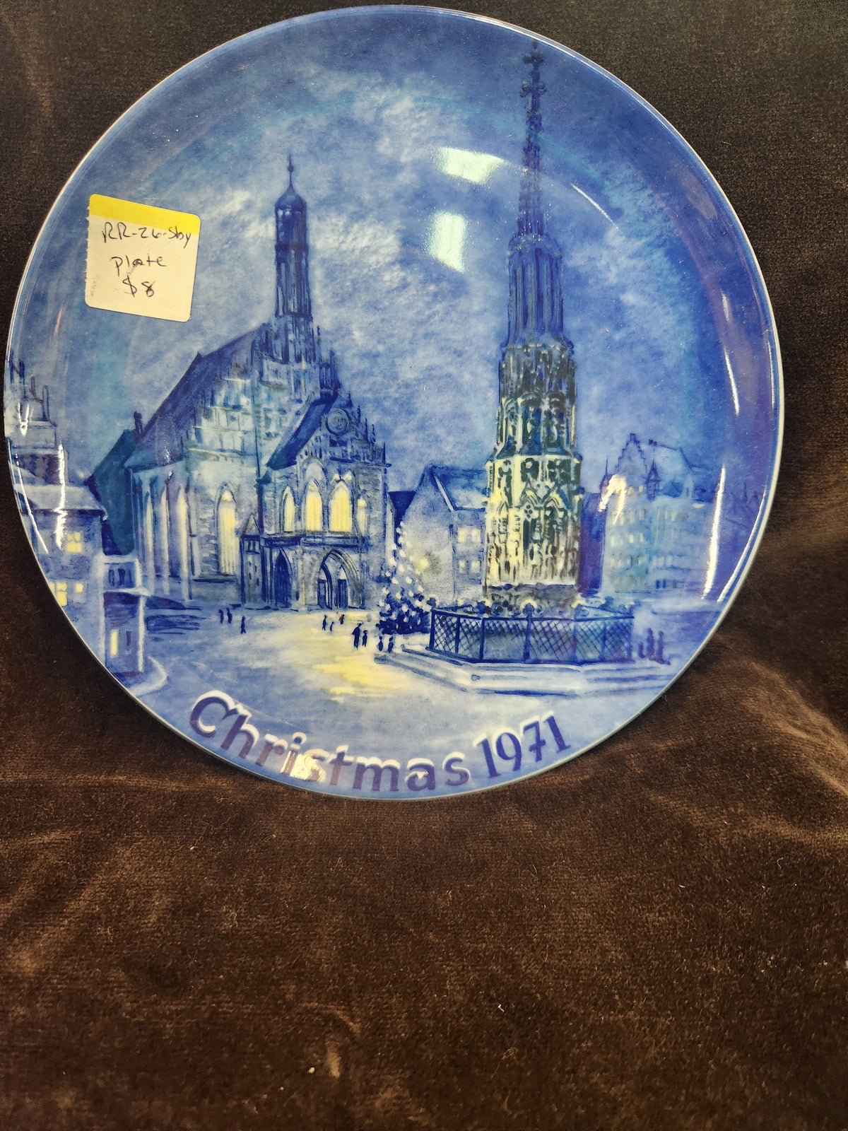 Vintage 1971 Blue and White Porcelain Christmas Plate from Eschenbach Bavaria Featuring an Illustration of the Nuremberg Cityscape